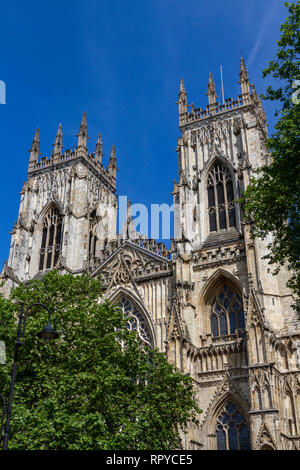 York Minster (ehemals Kathedrale und Metropolitical Kirche St. Peter in New York), Stadt York, UK. Stockfoto