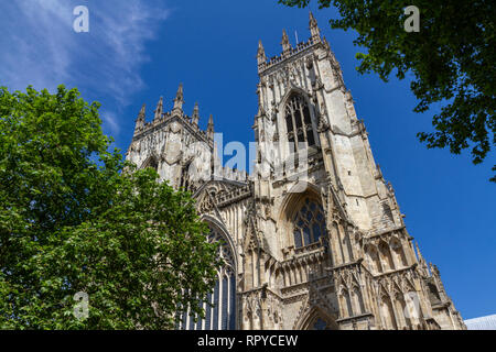 York Minster (ehemals Kathedrale und Metropolitical Kirche St. Peter in New York), Stadt York, UK. Stockfoto