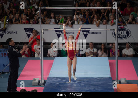 Melbourne, Australien. 23 Feb, 2019. Ventilator Yilin von China konkurriert während der Frauen Stufenbarren "Endgültige bei WM-Gymnastik in Melbourne, Australien, Nov. 23, 2019. Credit: Bai Xue/Xinhua/Alamy leben Nachrichten Stockfoto