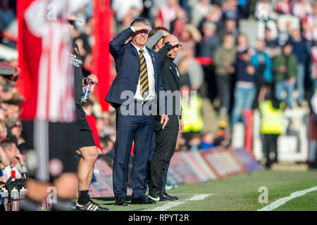 London, Großbritannien. 23 Feb, 2019. Nigel Adkins Manager von Hull City während der efl Sky Bet Championship Match zwischen Brentford und Hull City bei Griffin Park, London, England am 23. Februar 2019. Foto von salvio Calabrese. Nur die redaktionelle Nutzung, eine Lizenz für die gewerbliche Nutzung erforderlich. Keine Verwendung in Wetten, Spiele oder einer einzelnen Verein/Liga/player Publikationen. Credit: UK Sport Pics Ltd/Alamy leben Nachrichten Stockfoto