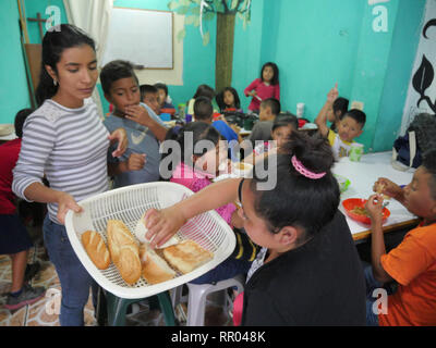 GUATEMALA - Sean Sprague foto Caminando por la Paz, Maryknoll Affiliate Vorhaben im Rahmen der Unterstützung der armen Kinder von Guatemala City Barrio 18. Stockfoto