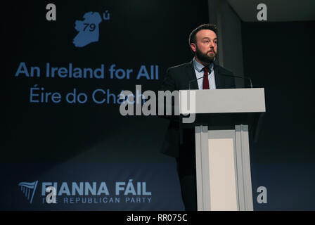 SDLP Führer Colum Eastwood (Mitte) bei der Fianna jährliche Konferenz im Citywest Hotel in Dublin. Stockfoto