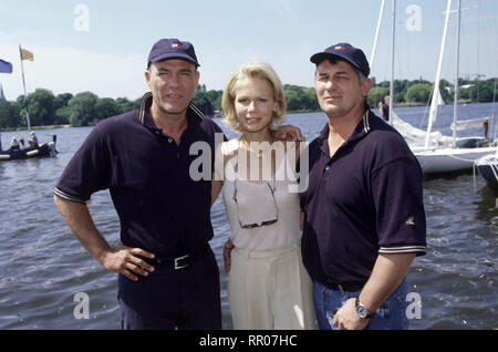 ZWEI ASSE UND EIN KÖNIG/Teilband 1 D 1999/Bernd Fischerauer Heiner Lauterbach, CLAUDINE WILDE, Heinz Hoenig C 43415/#/Überschrift: ZWEI ASSE UND EIN KÖNIG/D 1999 Stockfoto