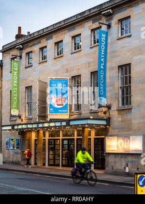 Oxford Playhouse Theatre Beaumont Street Oxford. Von Sir Edward Maufe konzipiert und wurde im Jahr 1938 abgeschlossen. Unabhängiges Theater. Stockfoto