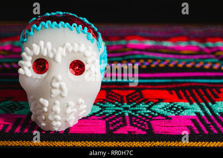 Sugar skulls für "Dia de los Muertos" Feier in Mexiko benutzt Stockfoto