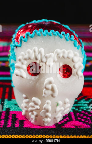 Sugar skulls für "Dia de los Muertos" Feier in Mexiko benutzt Stockfoto