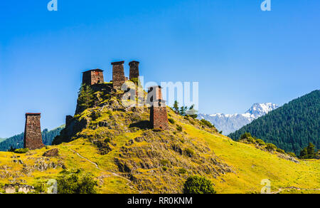 Stein Türmen der Festung Keselo im oberen Omalo, Georgien Stockfoto