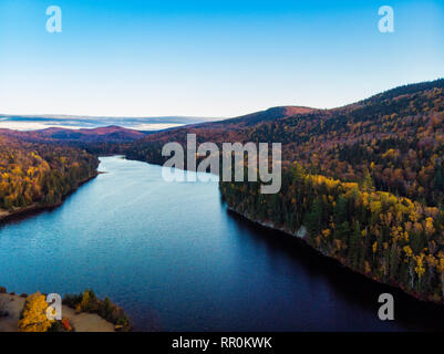 Mont Tremblant im Herbst, Luftaufnahme Stockfoto