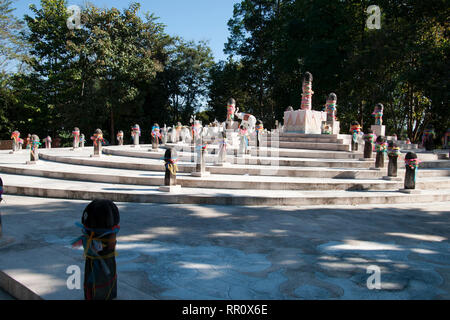 Chiang Rai Thailand, sadu mueang oder Stadt Säule im Wat Phra That Doi Chom Thong entfernt Stockfoto