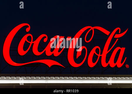 7Th August 2017, 19:00 (GMT+2) Mazedonien, Skopje, R, Mazedonien. Blick auf die Coca Cola unterzeichnen. Stockfoto