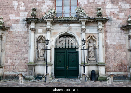 St. Peter's Kirche Eingang, Riga, Lettland Stockfoto