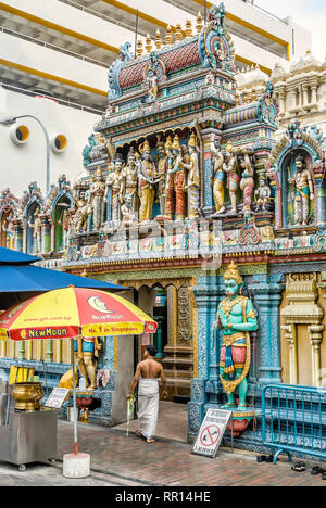 Sri Krishnan Tempel, einen Hindu-Tempel gewidmet Lord Krishna, eine Inkarnation von Vishnu. Es liegt in Bugis, Singapur. Stockfoto