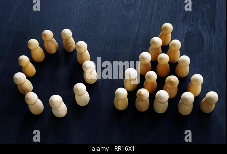 Organisationsstruktur Arten traditionellen Hierarchie und flache Organisationen Konzept. Stockfoto