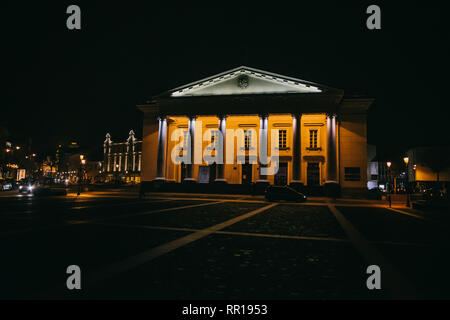 Vilnius, Litauen: das Rathaus, Litauisch Vilniaus rotuse bei Nacht Stockfoto