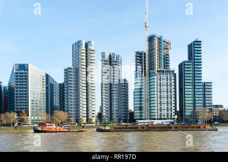 Luxushotels in Riverside Apartments, Albert Embankment, Themse, London, UK (Bild C 79 NAW für Standort vor der Entwicklung). Stockfoto