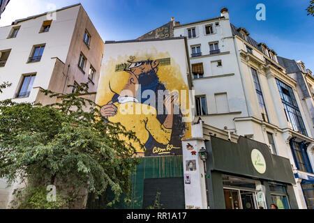 Tim und Kapitän Haddock küssen Street Art an einer Wand Rue des Petits Carreaux in Paris, Frankreich Stockfoto