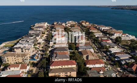 Luftaufnahme von Wohnungen und Immobilien in den östlichen Vororten von Sydney. Stockfoto