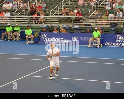 Delray Beach, Florida/USA, 24. Februar 2019: Daniel Evans spielt Tennis am Delray Strand geöffnet, Feb 24, 2019 Stockfoto