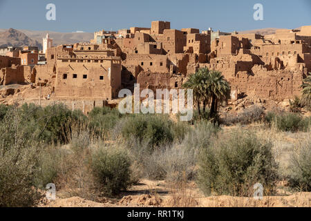 Adobe Backstein Stadt und kasbah von Tinghir, Marokko Stockfoto