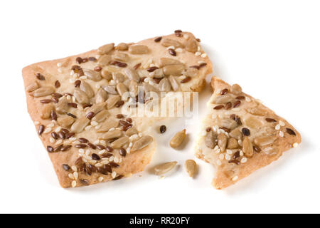 Knuspriges Brot mit Samen der Sonnenblumen, Flachs und Sesamsamen Stockfoto