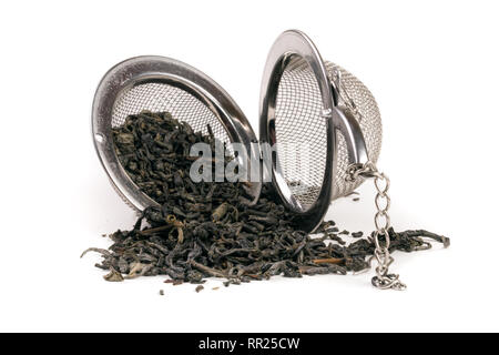 Teesieb auf einer Kette isoliert weißer Hintergrund Stockfoto