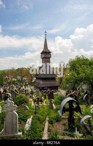 Die UNESCO-Weltkulturerbe Ieud Hill Kirche in der maramure? Region in Rumänien. Es handelt sich um eine rumänische orthodoxe Kirche der Geburt Mariens. Stockfoto