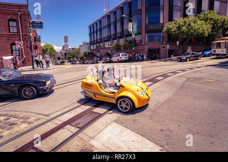 San Francisco, Kalifornien, USA - Mini Auto für Touristen Stockfoto