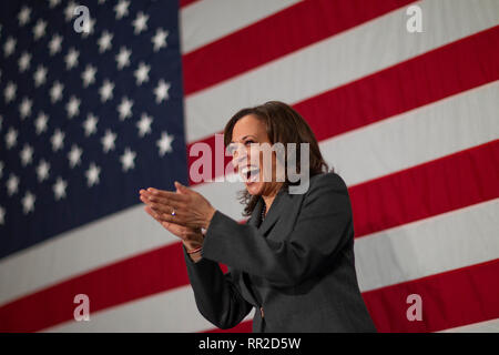 Ankeny, Iowa, USA. 23. Februar, 2019. Der US-Senator Kamala Harris spricht während einer Rathaus Kampagne Fall an die FFA Enrichment Center auf dem Campus der Des Moines Area Community College (DMACC) in Ankeny, Iowa, USA. Sen Harris, einen demokratischen Präsidentschaftskandidaten für die Wahlen 2020, wirbt in Iowa vor der ersten-in-der-Nation caucuses. J. Alex Cooney/Alamy leben Nachrichten Stockfoto