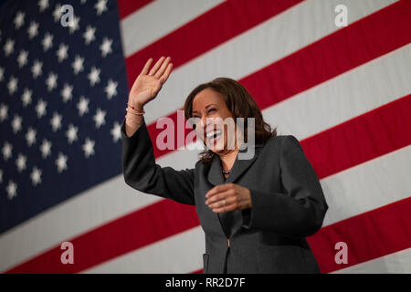 Ankeny, Iowa, USA. 23. Februar, 2019. Der US-Senator Kamala Harris spricht während einer Rathaus Kampagne Fall an die FFA Enrichment Center auf dem Campus der Des Moines Area Community College (DMACC) in Ankeny, Iowa, USA. Sen Harris, einen demokratischen Präsidentschaftskandidaten für die Wahlen 2020, wirbt in Iowa vor der ersten-in-der-Nation caucuses. J. Alex Cooney/Alamy leben Nachrichten Stockfoto