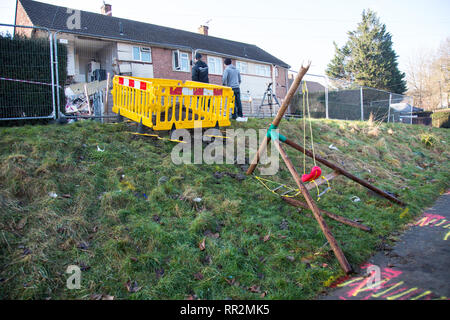 Bristol, UK. 24 Feb, 2019. Am Samstag Abend eine Explosion an einem Haus in Whitchurch Lane, Hartcliffe in Bristol schlecht ein Haus beschädigt. Drei Personen wurden ins Krankenhaus gebracht. Bristol, UK. 24. Februar 2019. Credit: Redorbital Fotografie/Alamy leben Nachrichten Stockfoto