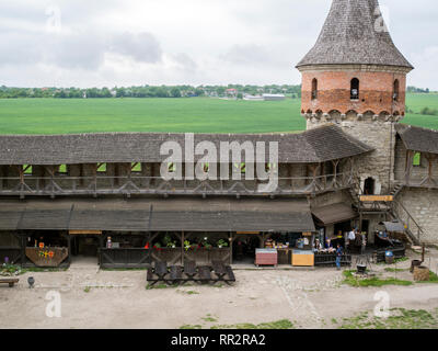 Der Hof von Kamjanez-podilskyj Schloss, Ukraine. Stockfoto