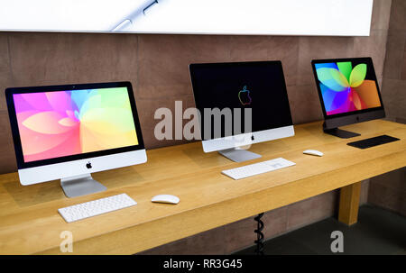 Apple Imac 27 Computer Im Home Office Schreibtisch Mit Externen