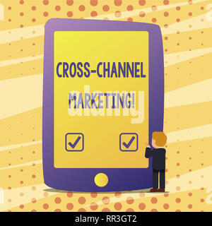 Handschrift text Cross Channel Marketing. Konzept, d. h. die Interaktion mit den Kunden über alle digitalen Kanal Stockfoto
