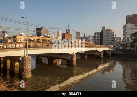 Brücke über Enko Fluss in Hiroshima, Japan Stockfoto