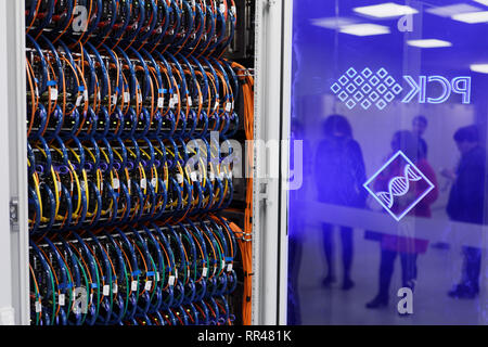 St. Petersburg, Russland - 18. Februar 2019: Kabinett der Supercomputer durch RSC in der supercomputer Center von Peter installiert, öffnen Sie die Große Sain Stockfoto