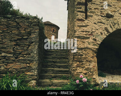 Le Chateau de la Mole Saint-Exupery Avril, 03, 2016 Frankreich - Natur - Le Club 55 - Alte Geschichte - Stockfoto