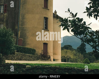 Le Chateau de la Mole Saint-Exupery Avril, 03, 2016 Frankreich - Natur - Le Club 55 - Alte Geschichte - Stockfoto