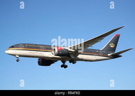 Royal Jordanian Boeing 787-8 JY-BAB Landung in London Heathrow Flughafen, Großbritannien Stockfoto