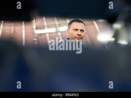 München, Deutschland. 23. Februar, 2019. Pal DARDAI, Hertha Head Coach, Team Manager action, Einzelbild, Mimik, halbe Größe, Porträt, FC BAYERN MÜNCHEN - Hertha BSC Berlin 1-0-DFL-Bestimmungen verbieten die Verwendung von Fotografien als BILDSEQUENZEN und/oder quasi-VIDEO - 1. Deutsche Fussball Liga, München, 23. Februar 2019 Saison 2018/2019, Spieltag 24, FCB, München, © Peter Schatz/Alamy leben Nachrichten Stockfoto