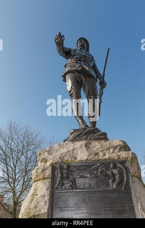 Warrington, Cheshire, UK. 24 Feb, 2019. 24. Februar 2019  schien die Sonne sehr stark auf die jährliche Parade und Service der Jahrestag der Schlacht um Pieter's Hill am 27. Februar 1900 gedenken die erste Bataillon der South Lancashire Regiment (PWV) fand in der Queen's Gardens, Palmyra Square, Warrington, Cheshire, England, UK Credit: John Hopkins/Alamy leben Nachrichten Stockfoto