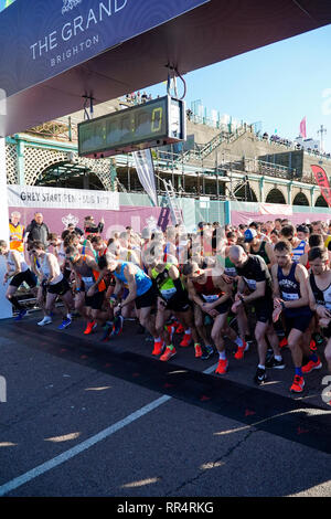 Halbmarathon in Brighton, East Sussex UK2019 Start Madeira Drive Stockfoto