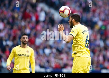 Madrid, Spanien. 24 Feb, 2019. Vöv-ctor Ruiz von Villarreal während des LaLiga 2018/19 Match zwischen Atletico de Madrid und Villarreal, an Wanda Metropolitano Stadion in Madrid am 24. Februar 2019. (Foto von Guille Martinez/Cordon Drücken) Credit: CORDON PRESSE/Alamy leben Nachrichten Stockfoto