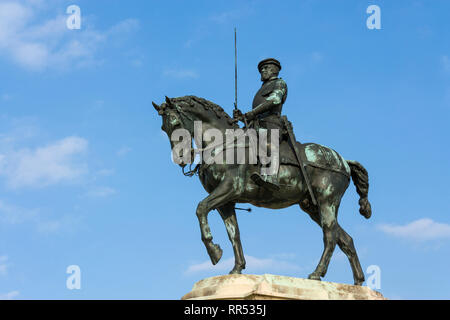 Statue von Anne de Montmorency (1493-1567) von Paul Dubois (1896), sculpted im Château de Chantilly, Oise, Frankreich Stockfoto