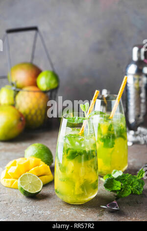 Mango mint Mojito cocktail Stockfoto