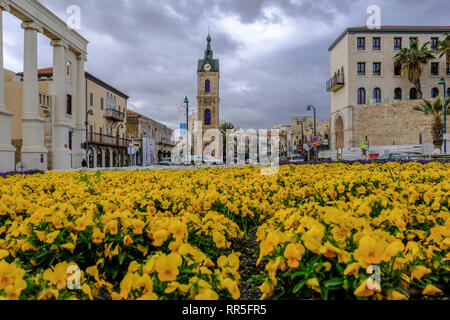 Israel, Jaffa, Der alte Uhrturm in Jaffa, Uhr Square, im Jahre 1906 zu Ehren von Sultan Abed al-Hamid II 25. Jahrestag gebaut, wurde zum Zentrum der Stockfoto