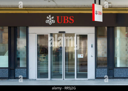 Genf, Schweiz - 23. Februar 2019: Eintrag einer lokalen Niederlassung der UBS (Union Bank Schweiz) in Genf, Schweiz Stockfoto