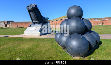 Große Mörtel auf Anzeige an Fort Nelson Royal Armouries Museum, Portsdown Hill, Portsmouth, Hampshire, England, Großbritannien Stockfoto