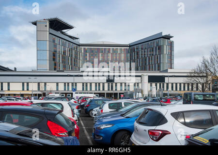 Besucher Parkplatz an der Queen Elizabeth University Hospital in Glasgow, Schottland, Großbritannien Stockfoto