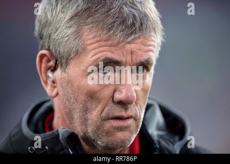 Düsseldorf, Deutschland. 23 Feb, 2019. Trainer Friedhelm FUNKEL (D) Fussball 1. Fussballbundesliga, 23. Spieltag Fortuna Düsseldorf (D) - FC Nürnberg (N), 23.02.2019 in Düsseldorf/Deutschland. ##DFL-Bestimmungen verbieten die Verwendung von Fotografien als Bildsequenzen und/oder quasi-Video## | Verwendung der weltweiten Kredit: dpa/Alamy leben Nachrichten Stockfoto