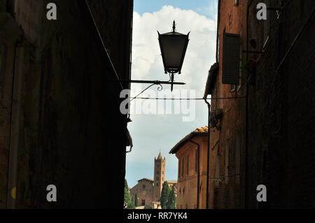 Schöne Laterne in Siena Stockfoto